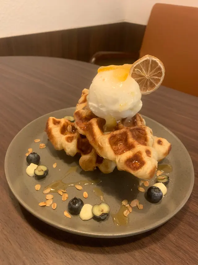 柚子蜜乳酪雪糕牛角包窩夫