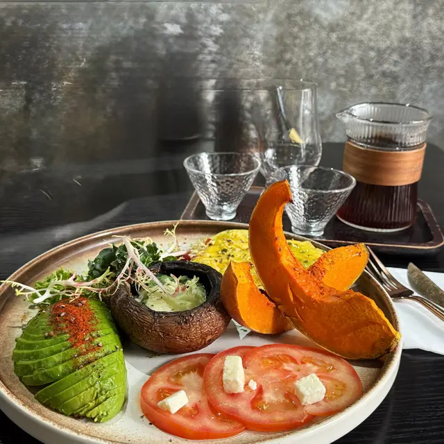 Green dAy Breakfast + Hand Drip