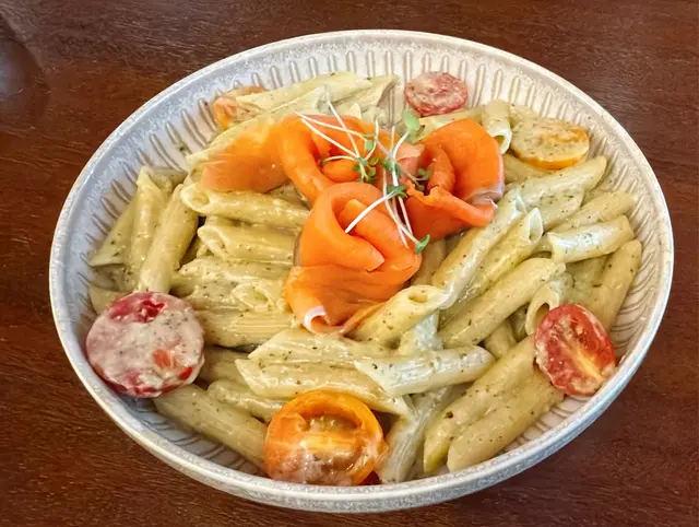 香草醬煙三文魚長通粉