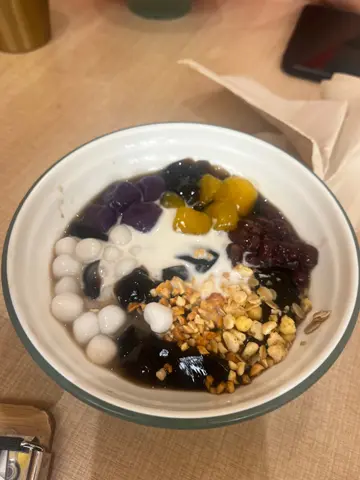 椰汁仙草紅豆芋圓