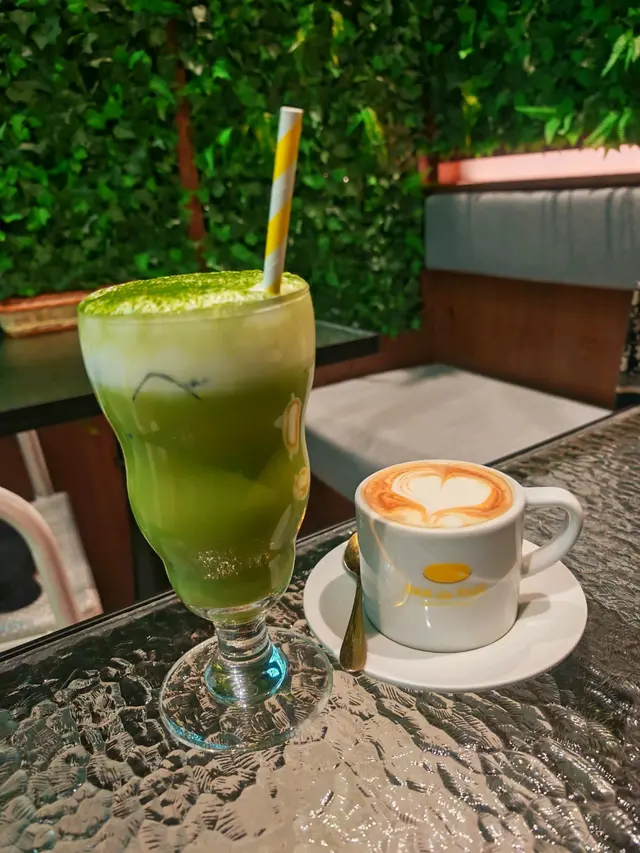 摩卡咖啡 & 抹茶拿鐵 