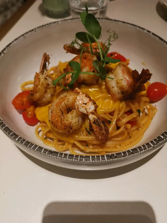 Cajun Prawn Linguine 奇尊蝦肉芝士蒜香意粉
