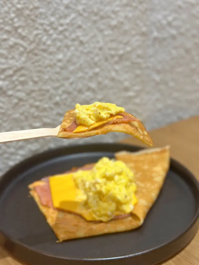 火腿滑蛋芝士可麗餅