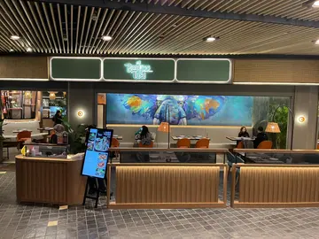 每日海鲜推介: 于星期一至五晚市时段,惠顾以下海鲜菜式可免费享用两杯泰式奶茶或泰式柠茶