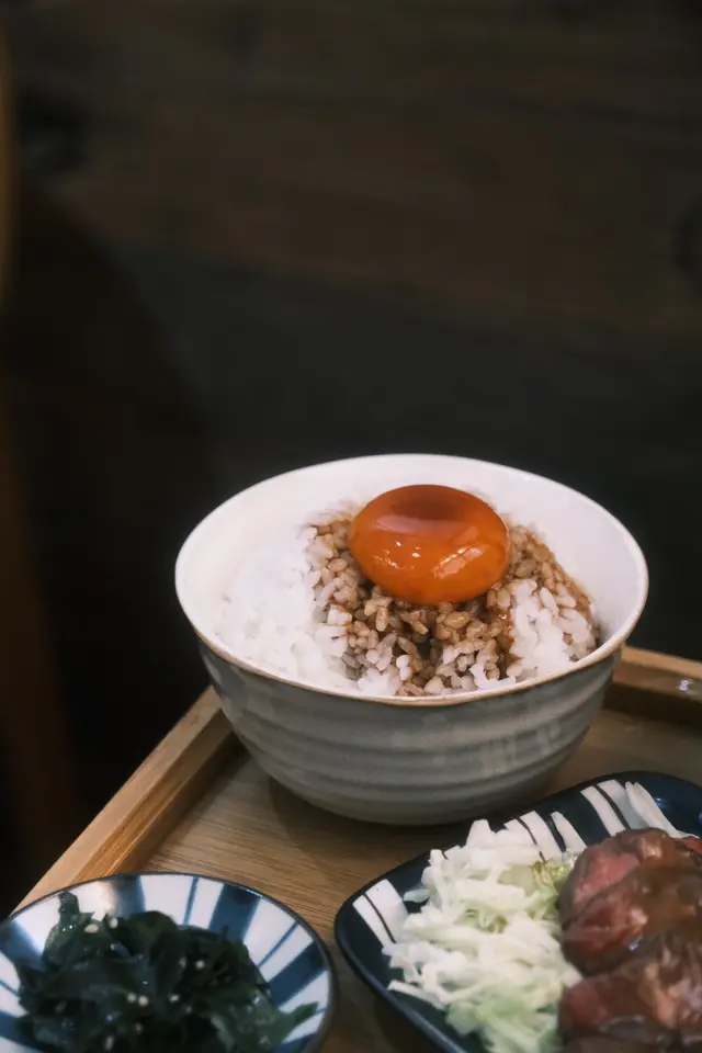 醬油蛋 ■ 越光米飯
