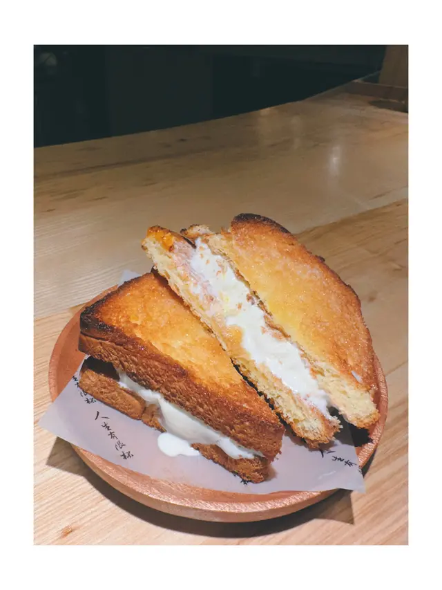 港式蜜糖多士夾雪糕