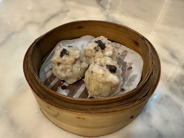 鵪鶉蛋松露燒賣