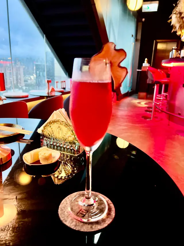 Rosy Fizz 閉月羞花