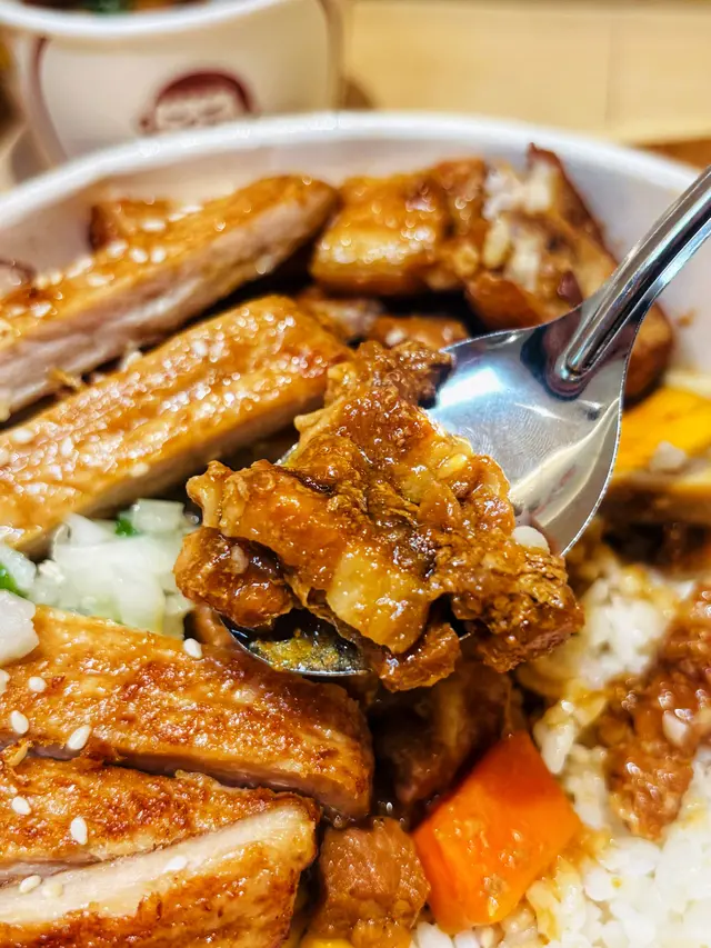 古早味烤豬肉滷肉便當