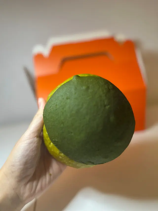 Matcha  mochi  brioche