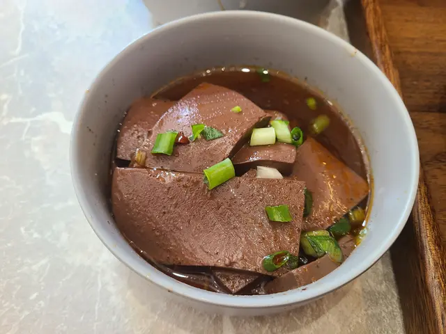 麻辣鴨血
