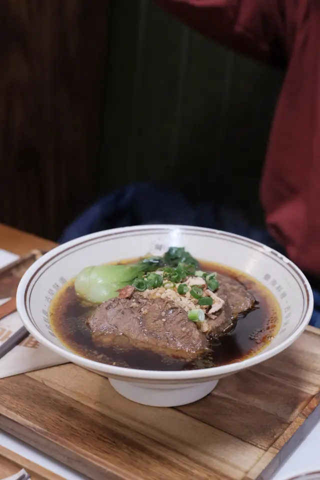 紅燒牛腱湯麵