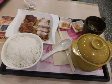 老火湯【鹿茸菌赤小豆煲雞腳】 + 燒味雙拼【燒腩 + 燒鴨】、普洱茶