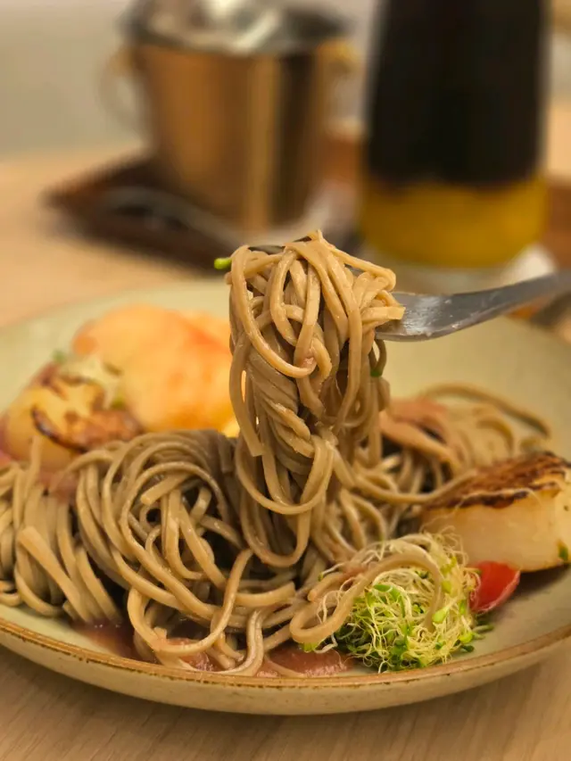 北海道帶子蕎麥麵 配水蜜桃蕃茄凍湯