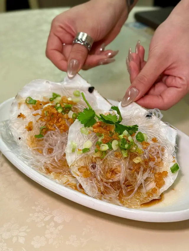蒜蓉粉絲蒸大元貝