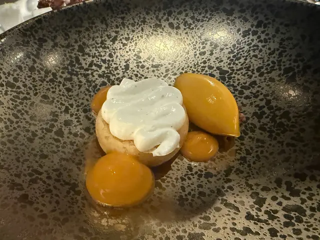 rum baba, mango