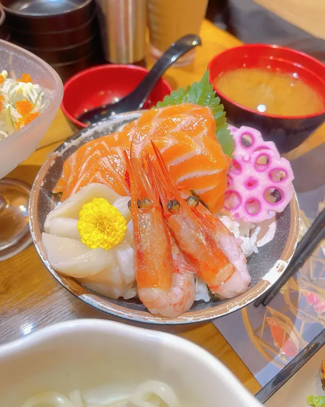 三文魚帶子甜蝦丼