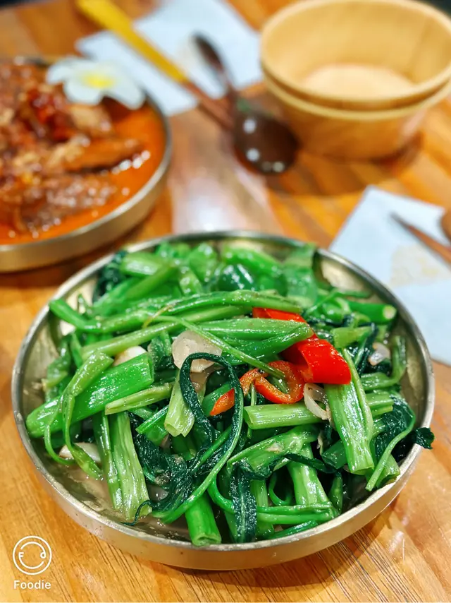 蝦醬炒通菜