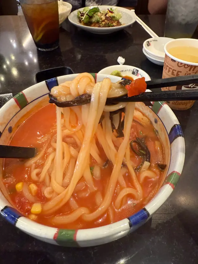 烏冬煙韌、湯底濃厚