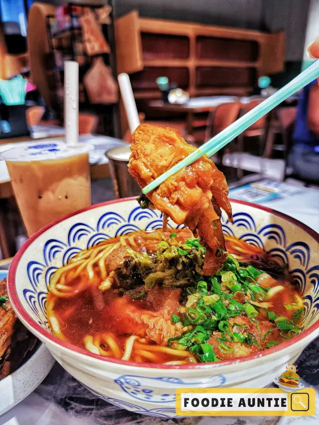 紅燒牛肉牛筋麵