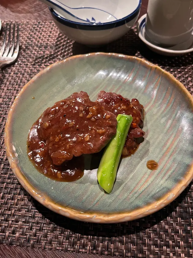 黑椒香煎安格斯牛柳