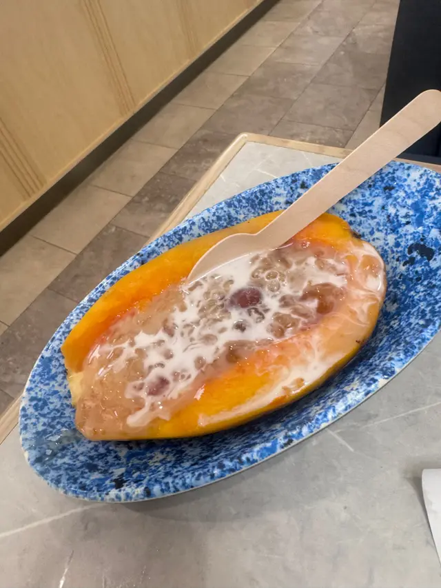 桃膠紅棗燉木瓜