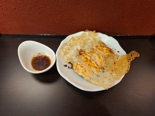 自家製魷魚豚肉餃子