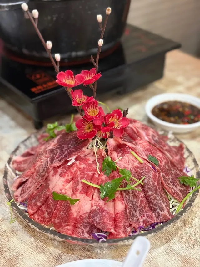 招牌手切肥牛