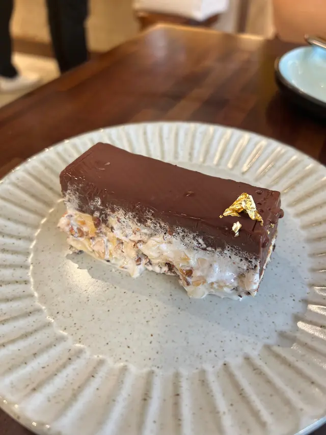 𝓣𝓸𝓫𝓵𝓮𝓻 & 𝓣𝓸𝓻𝓻𝓸𝓷𝓮 𝓜𝓲𝓵𝓴 𝓒𝓱𝓸𝓬𝓸𝓵𝓪𝓽𝓮 𝓟𝓸𝓿𝓮