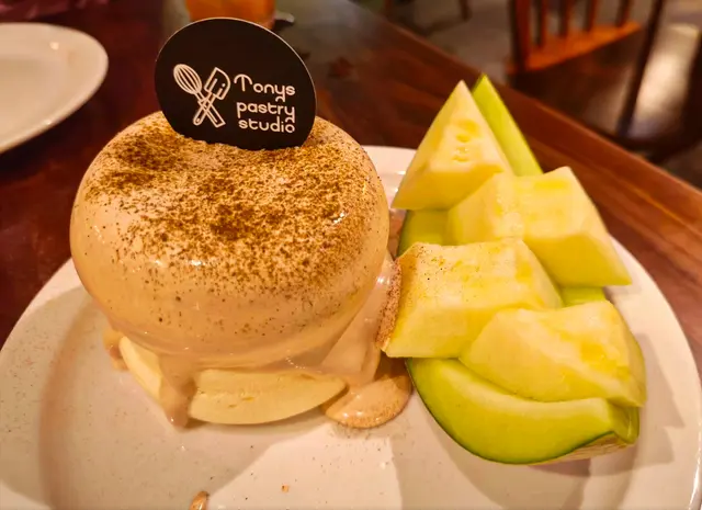 伯爵茶忌廉配蜜瓜梳乎厘班戟