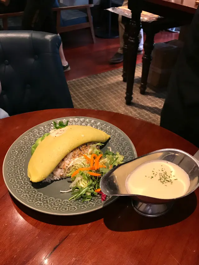 若葉香氣牛油果蛋包飯