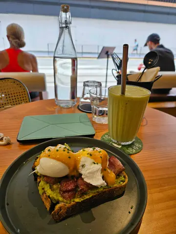 Chipotle & Yuzu eggs Benedict 