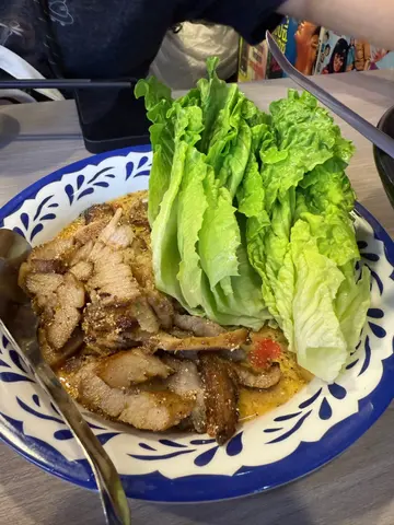 猪颈肉生菜悦