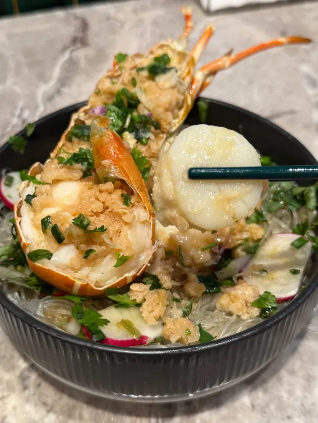 籠仔蒜蓉龍蝦配帶子粉絲