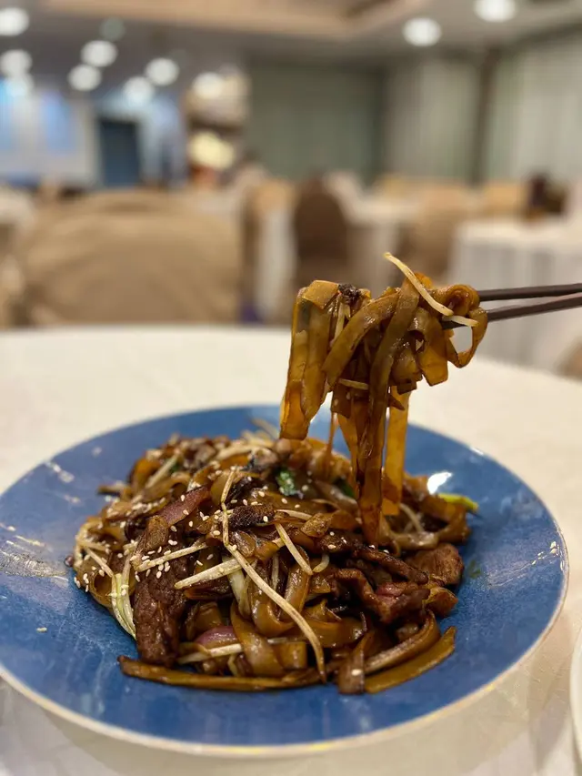 頭抽乾炒牛河