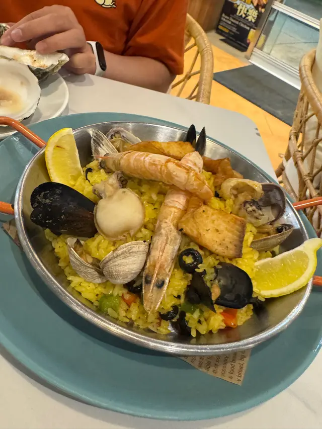 #西班牙海鮮飯 唔擅長嘅菜式唔好做
難食過便利店叮叮飯