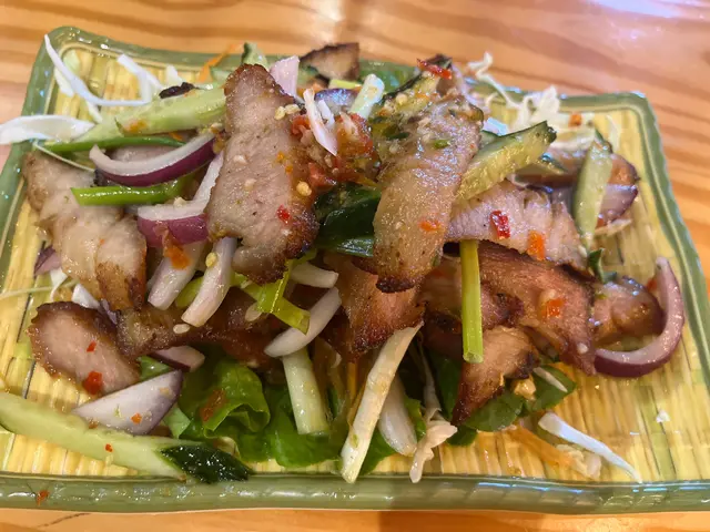豬頸肉沙律
