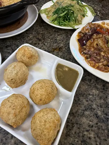 蚬介鲮鱼球