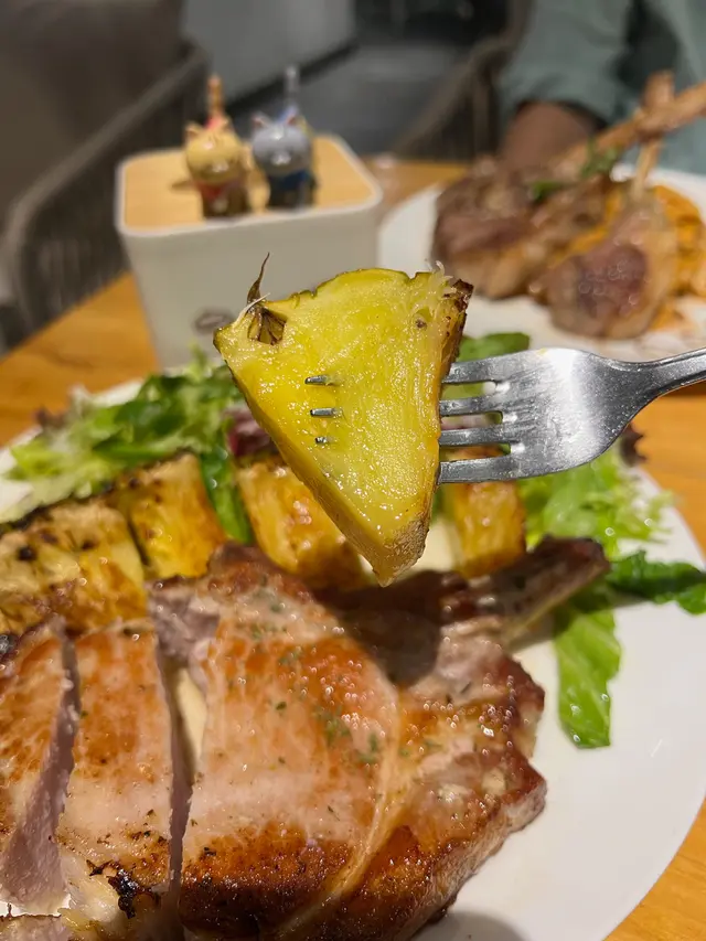 加拿大豬鞍配燒菠蘿🍍