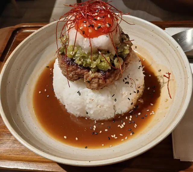 手打和漢堡扒丼飯
