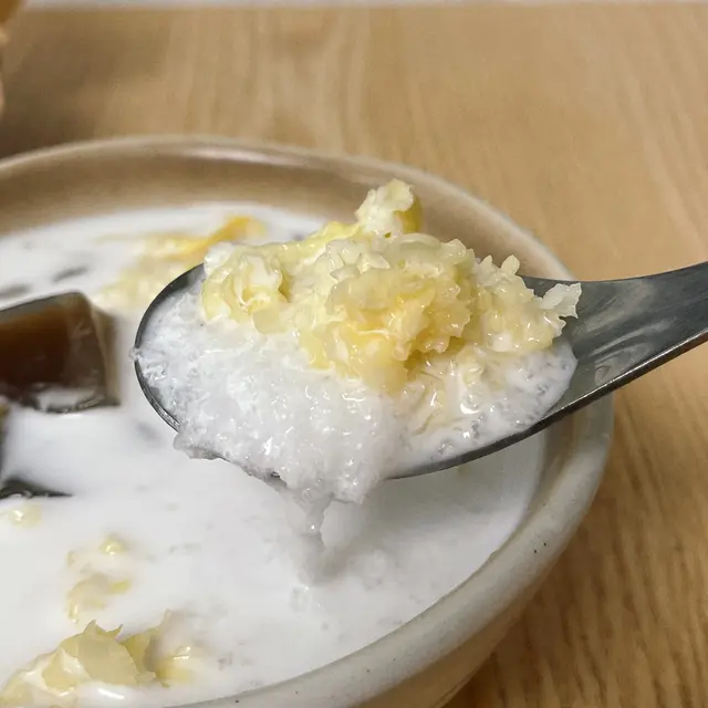 椰汁海燕窩芋圓