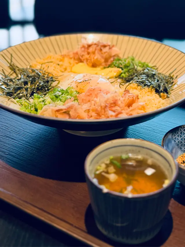 明太子牛油拌自家製熱烏冬