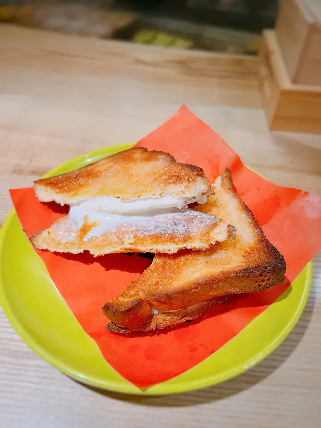 港式蜜糖多士夾雪糕