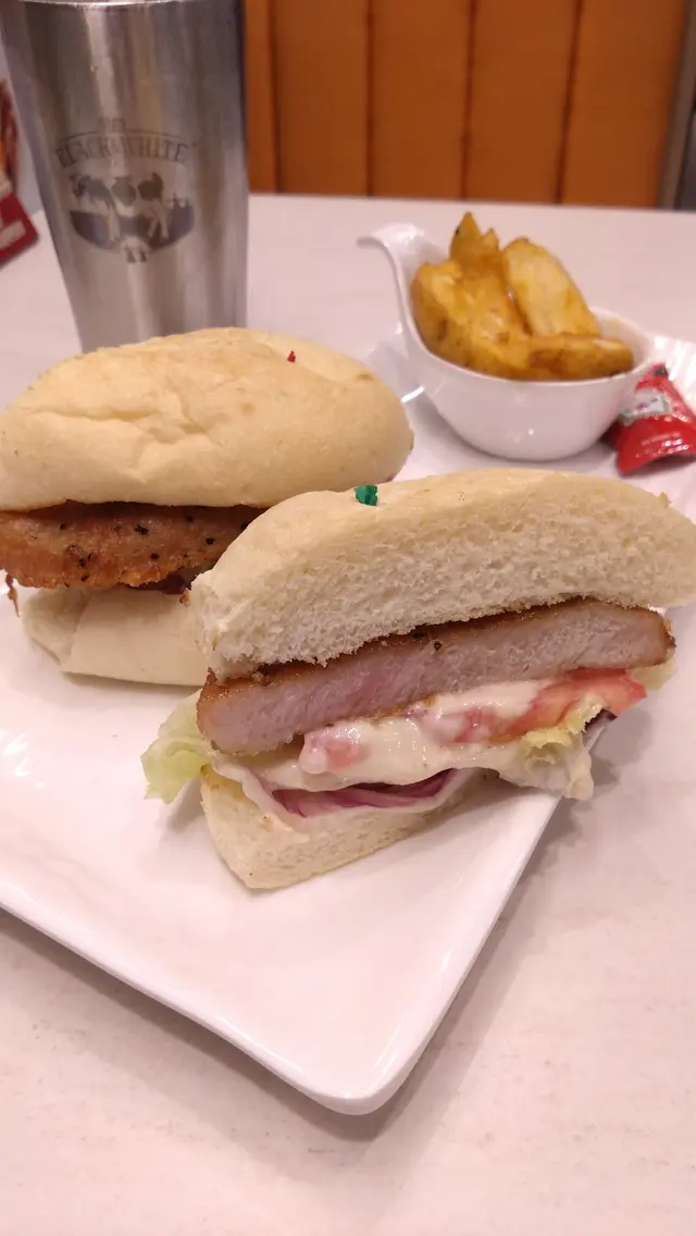 調味略為重手的豬扒尚算夠熱又夠熟，卻是略乾