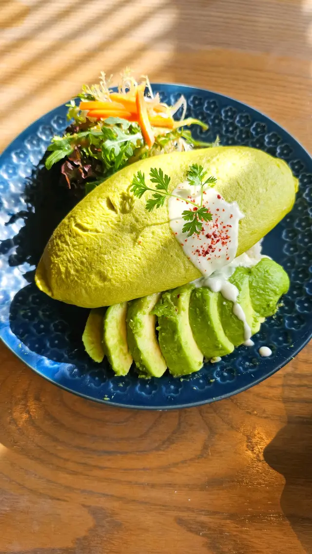 若葉香氣牛油果蛋包飯