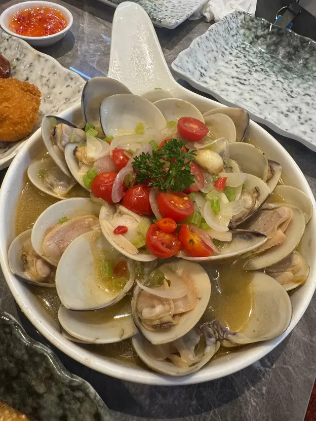 蕃茄清酒煮沙白