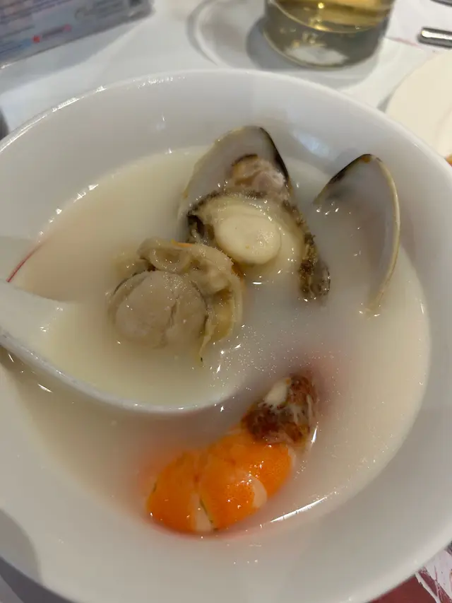 鮑魚青口帶子魚湯