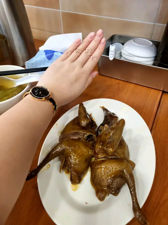 秘製鹵水乳鴿王