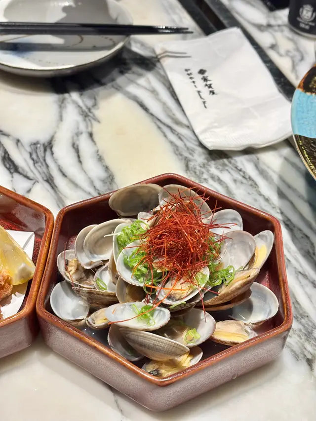 蜆肉飽滿無沙,牛油香同清酒提鮮,湯汁鹹香入味,蜆味突出