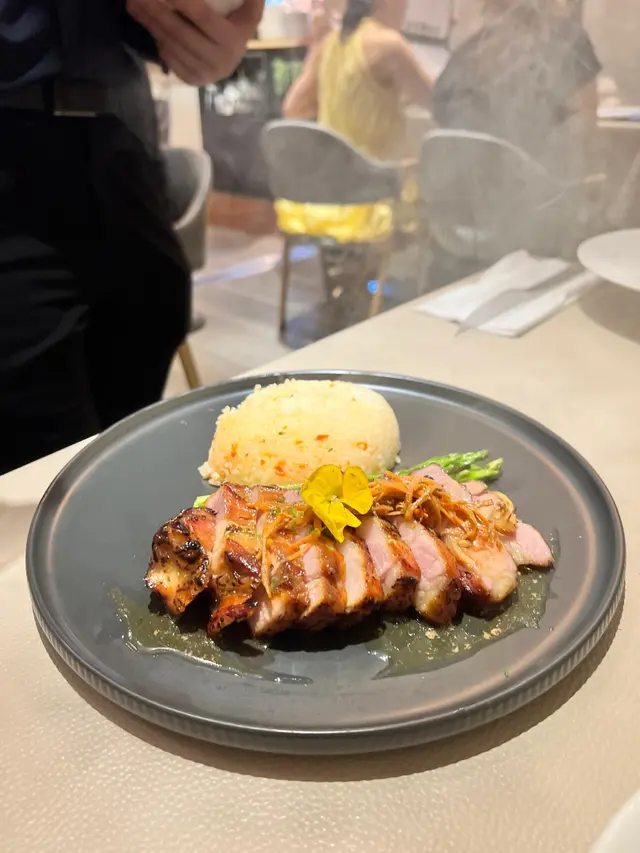 煙燻伊比利豚肉配牛油飯